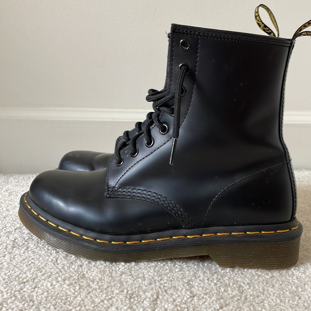 Doc Martins Boot, gently used - image 4